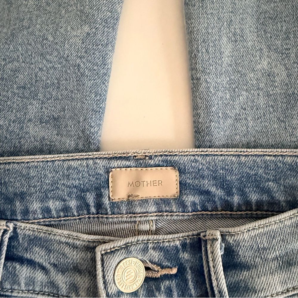 MOTHER The Hustler Ankle Chew Jeans 26 Light Wash Distressed Raw Hem Crop - Picture 14 of 16